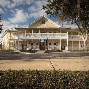 Gruene River Hotel & Retreat